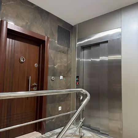 Center Point בית הארחה